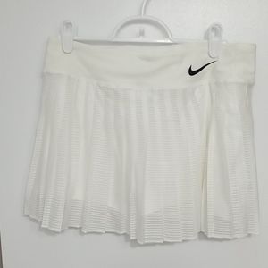 Nike Dri Fit Tennis Skirt Skort in Medium
